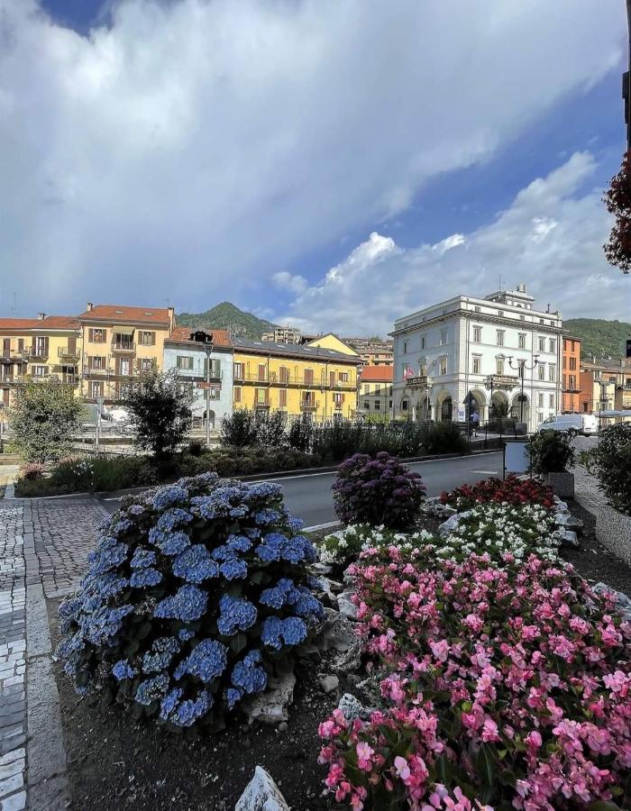 Casa Vacanza Il Glicine Casale Corte Cerro Exterior foto
