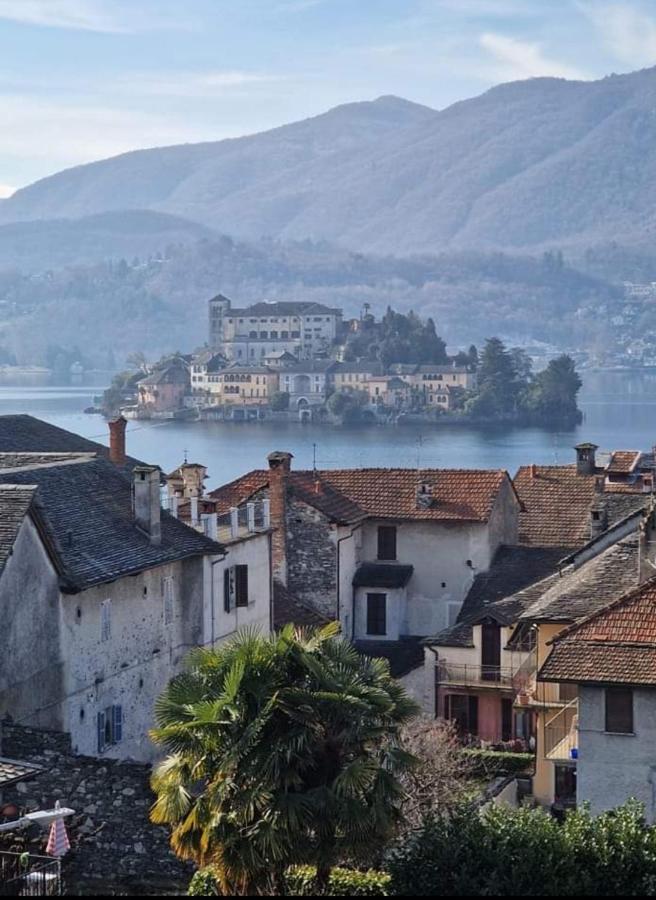 Casa Vacanza Il Glicine Casale Corte Cerro Exterior foto