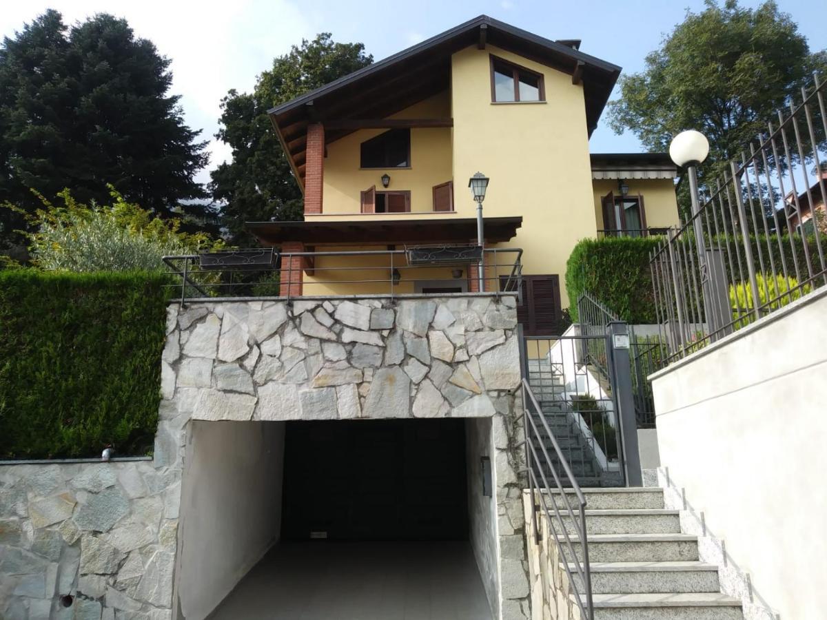 Casa Vacanza Il Glicine Casale Corte Cerro Exterior foto